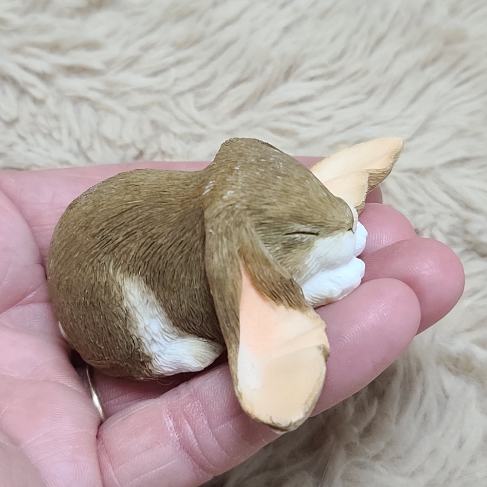Sherratt & Simpson Brown and Cream Small Pet Bunny Figurine - Picture 4 of 10